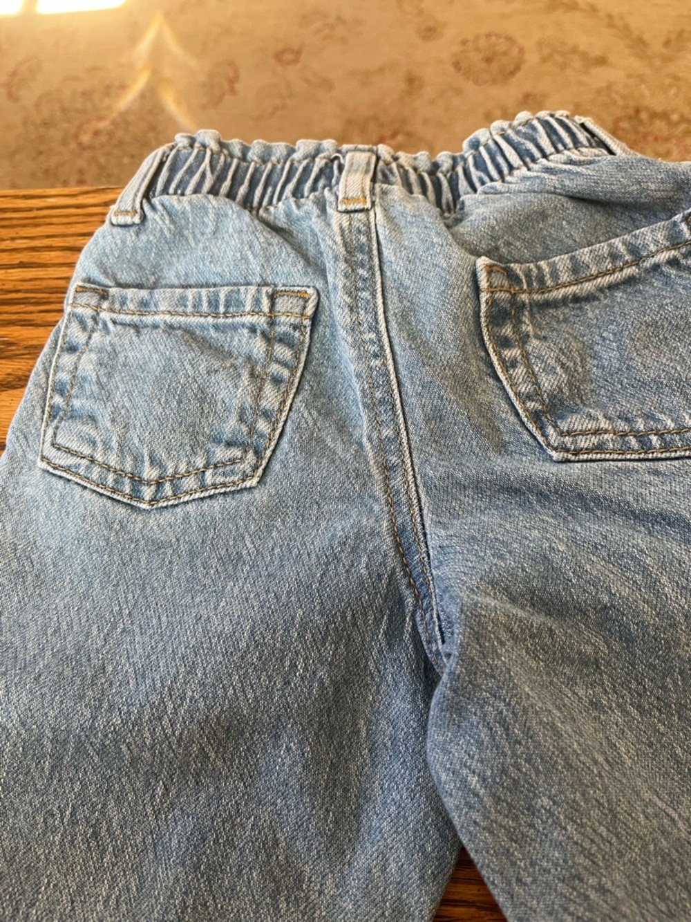 Cat & Jack Light Wash Relaxed Fit Denim Jeans sz 2T EUC - Picture 9 of 12